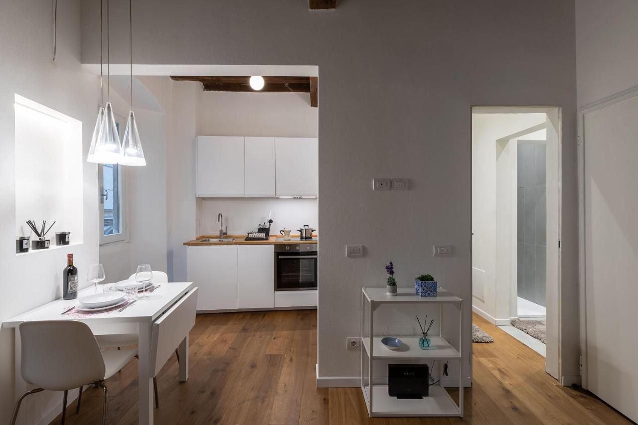 Alighieri'S Suite-Hosted By Sweetstay Firenze Bagian luar foto